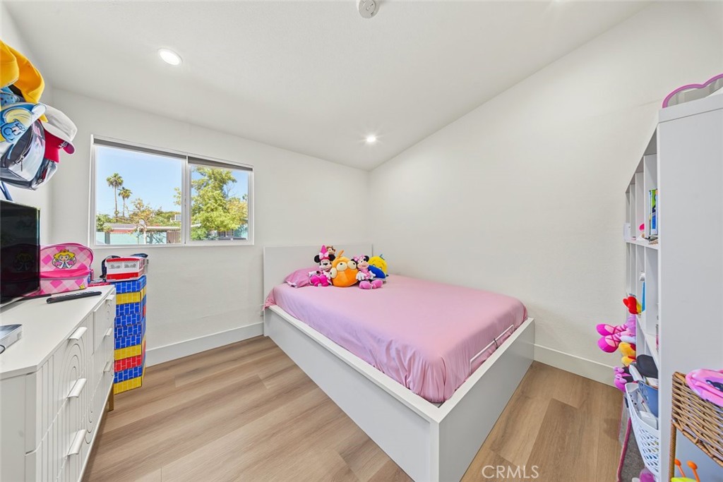 10989 Mascarell Avenue Property Photo 13
