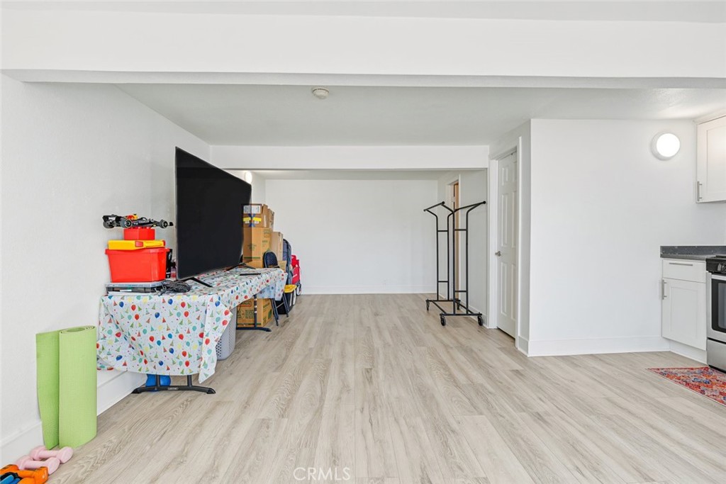 10989 Mascarell Avenue Property Photo 20