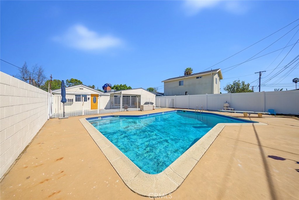 10989 Mascarell Avenue Property Photo 29