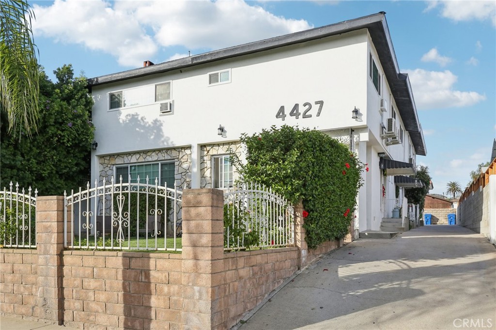 4427 Camero Avenue 4 Property Photo 1
