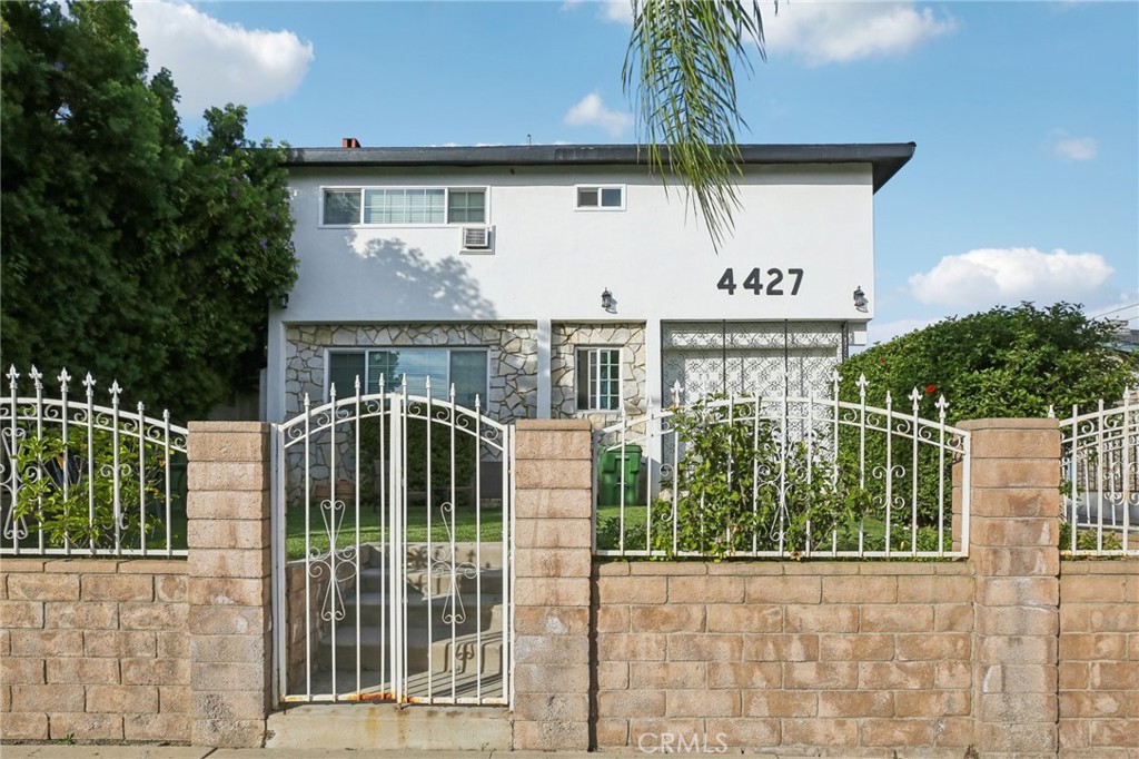 4427 Camero Avenue 4 Property Photo 2
