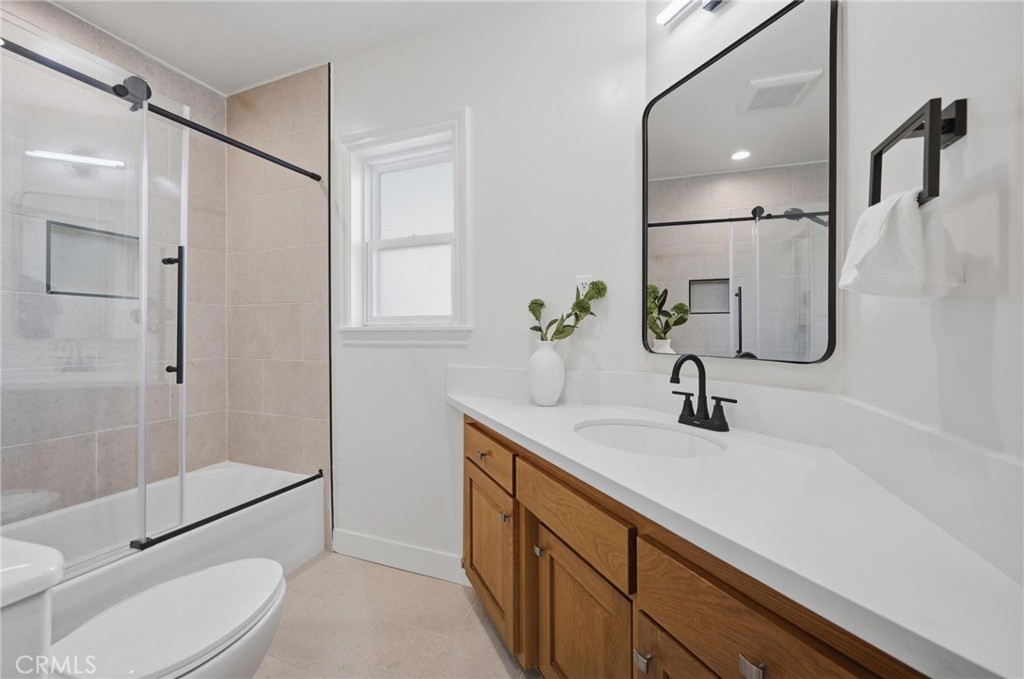 3111 W 178th Street Property Photo 15