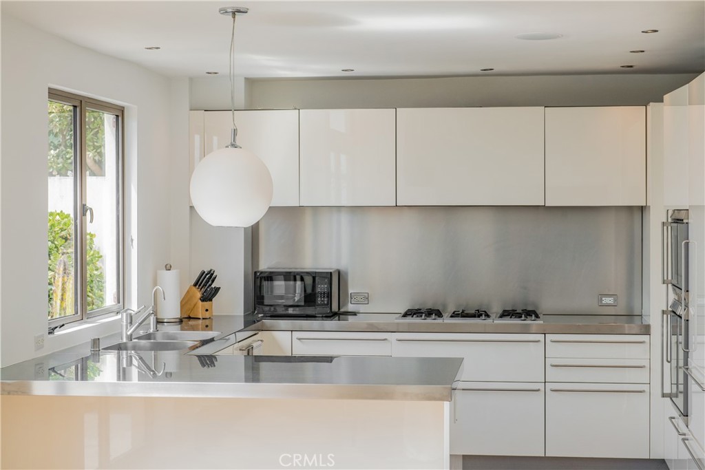 11 Marine Terrace 3 Property Photo 6