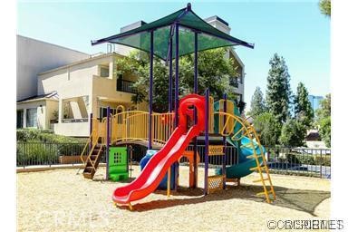 5545 Canoga Avenue 213 Property Photo 17
