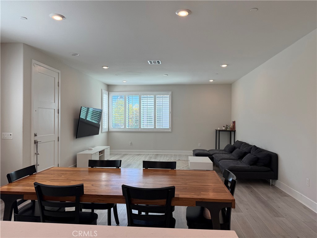 3029 Harrison Lane Property Photo 4