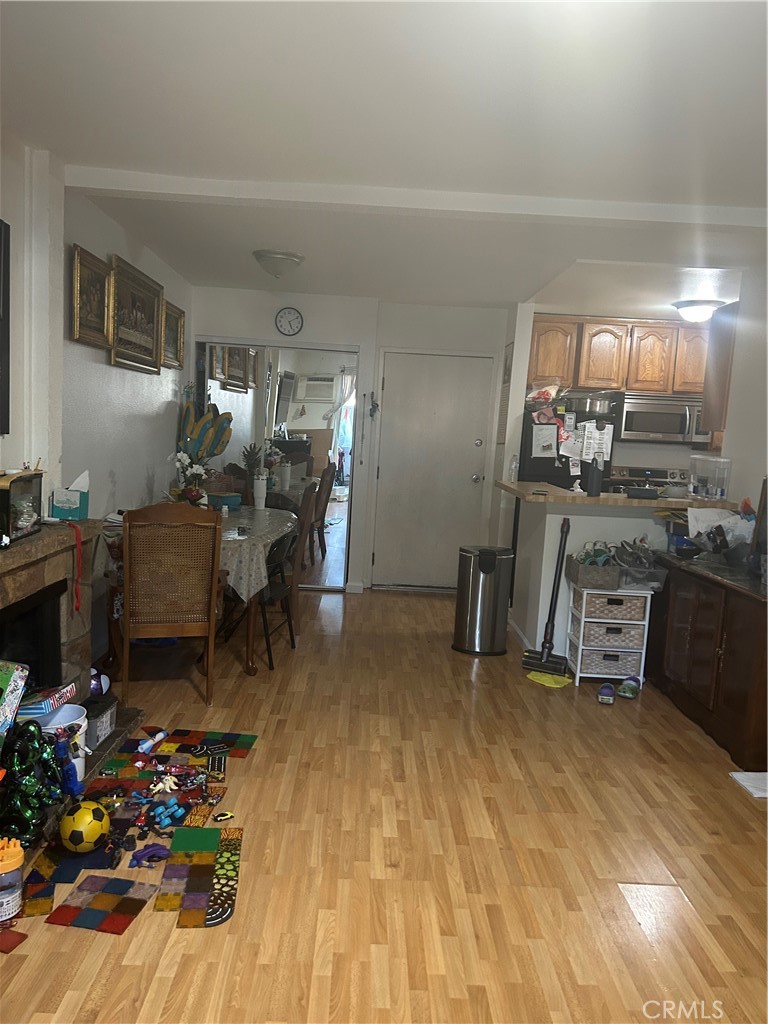 21801 Roscoe Property Photo 4