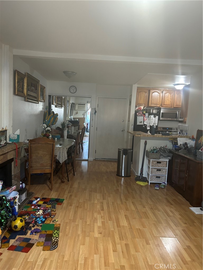 21801 Roscoe Property Photo 5