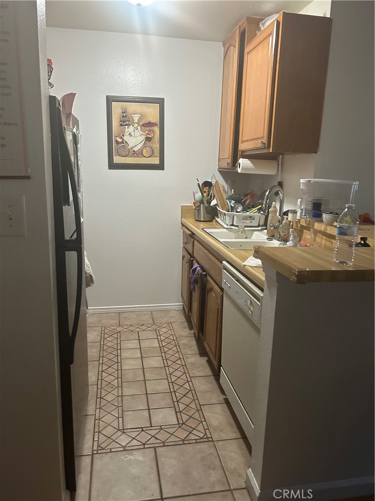 21801 Roscoe Property Photo 7