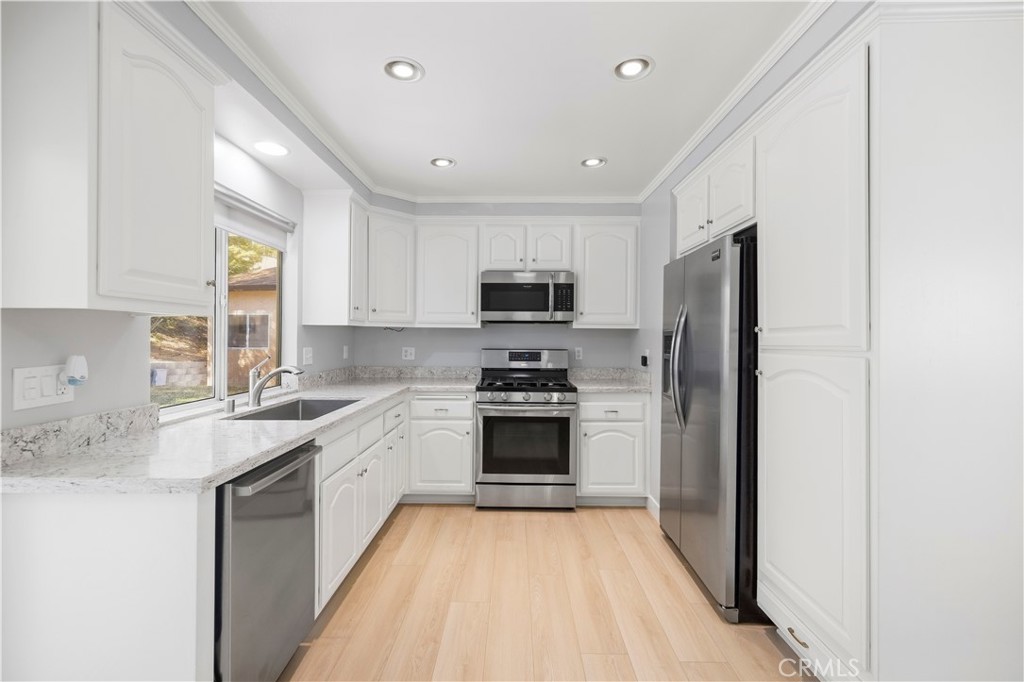 14719 Zinnia Court Property Photo 12