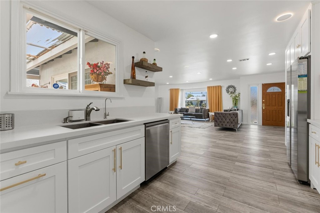 6201 Tampa Property Photo 11
