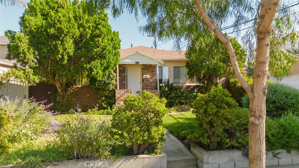 4190 Commonwealth Avenue Property Photo 4