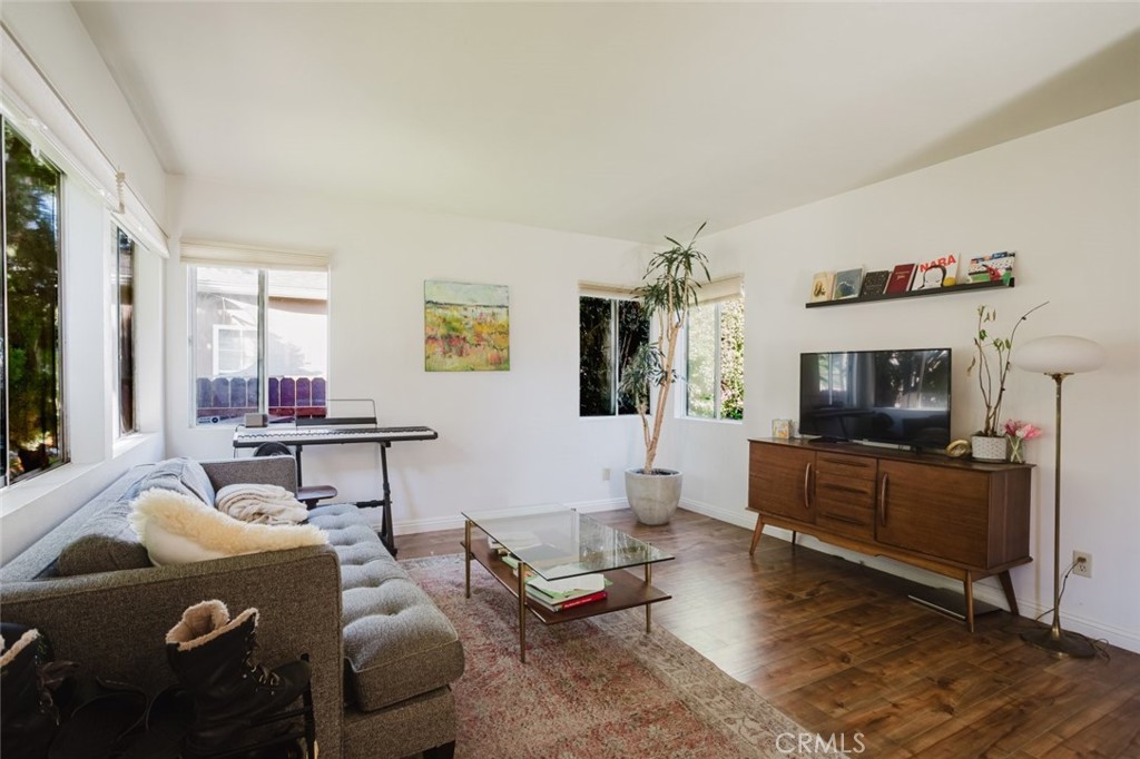 4190 Commonwealth Avenue Property Photo 10