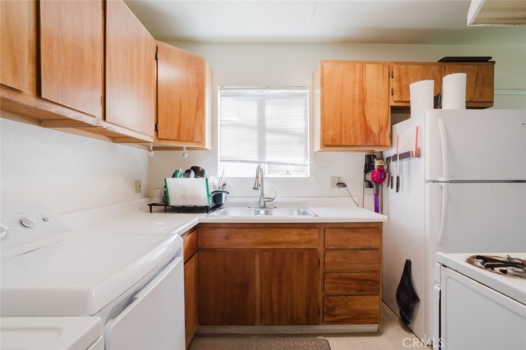 4190 Commonwealth Avenue Property Photo 18