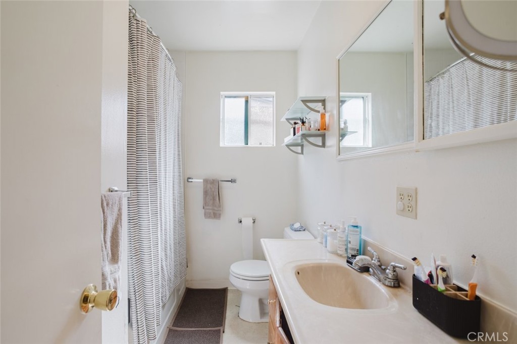 4190 Commonwealth Avenue Property Photo 29