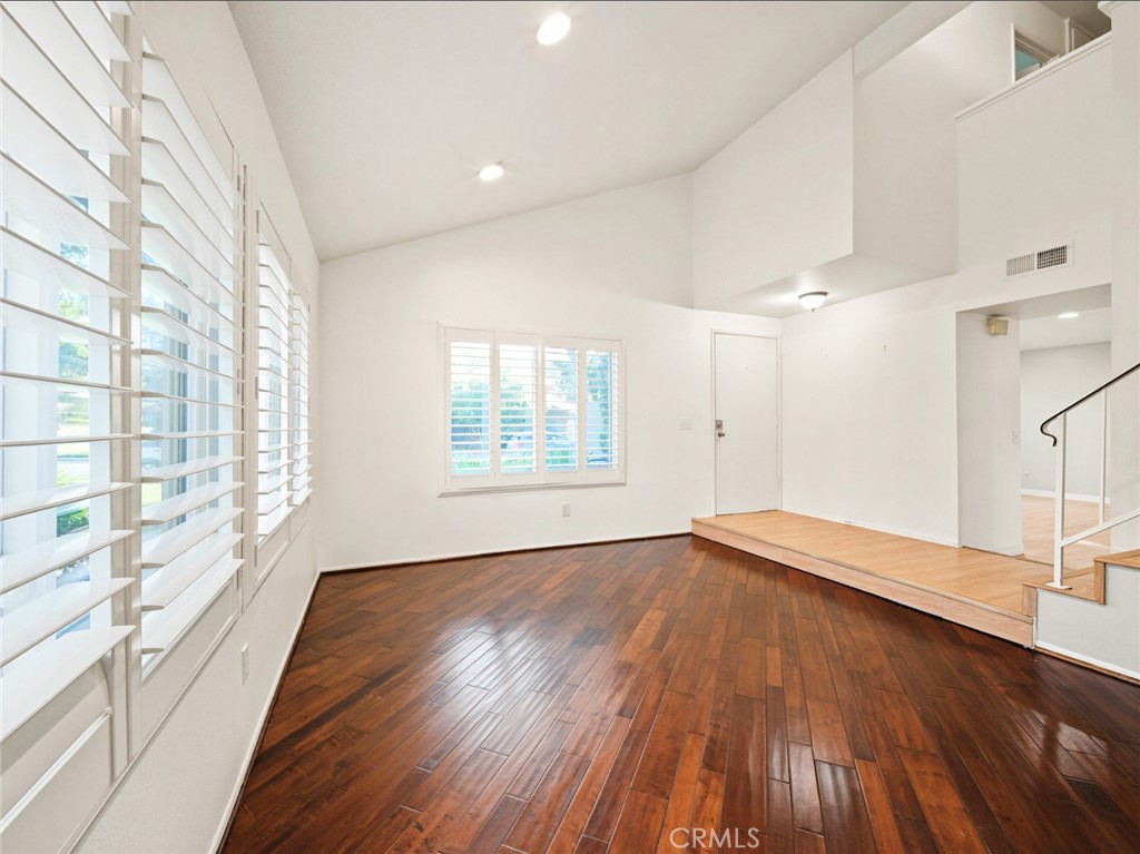 27564 Rondell Property Photo 9