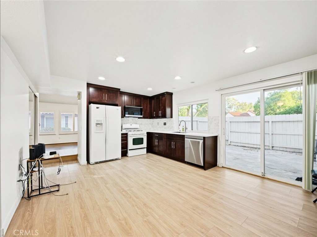 27564 Rondell Property Photo 14