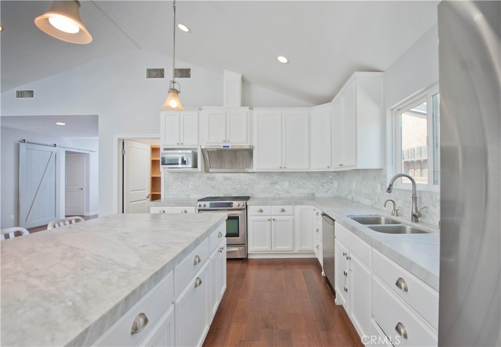 17343 Martha Street Property Photo 4