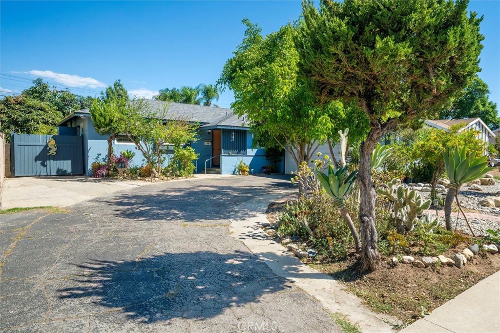 1311 Knox Street Property Photo 1