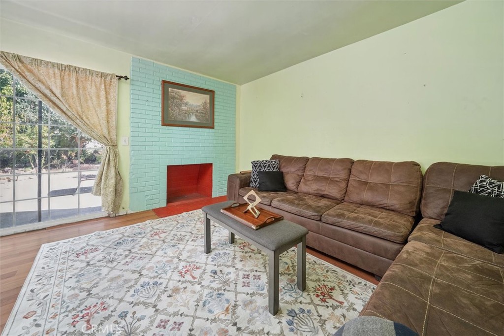 1311 Knox Street Property Photo 9