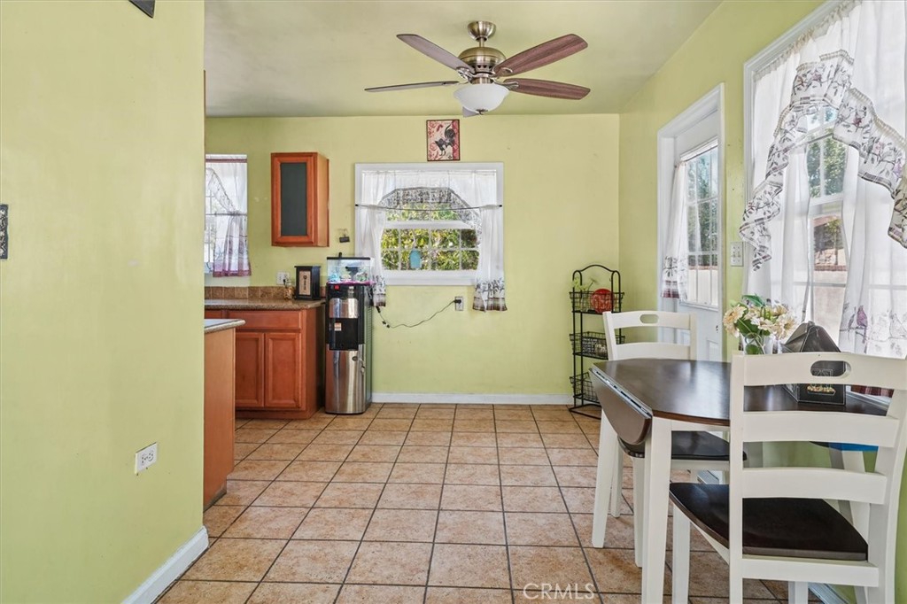 1311 Knox Street Property Photo 16