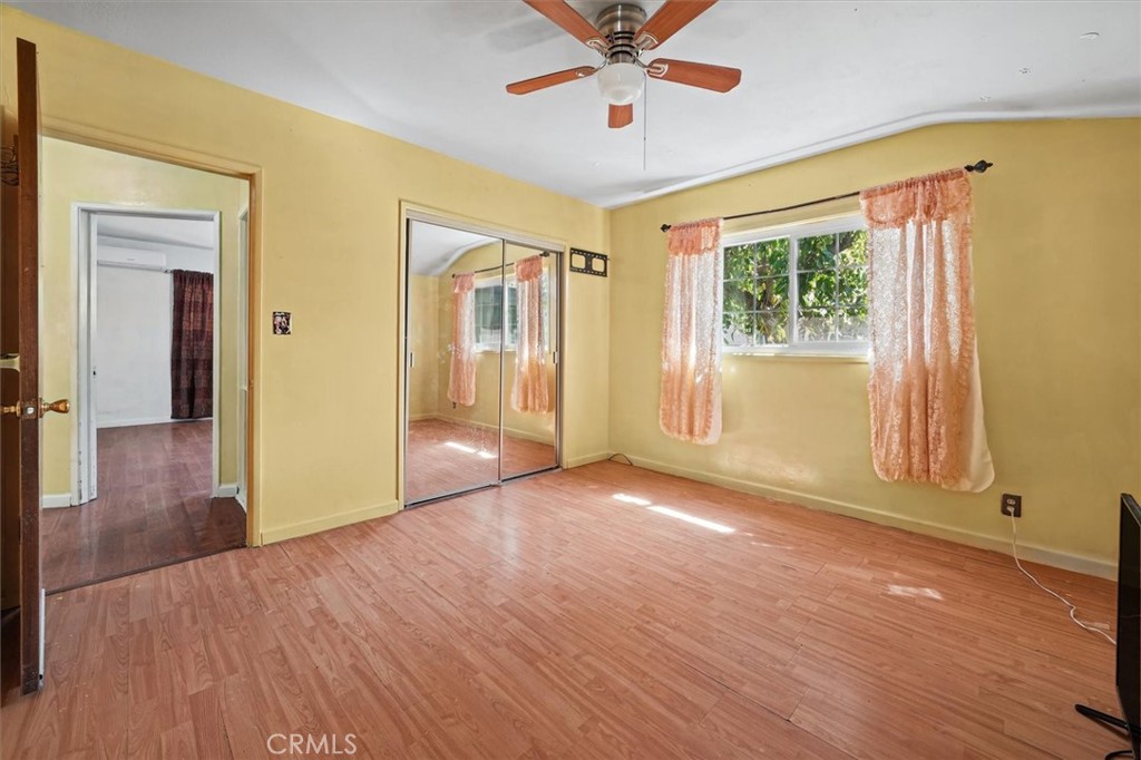 1311 Knox Street Property Photo 24