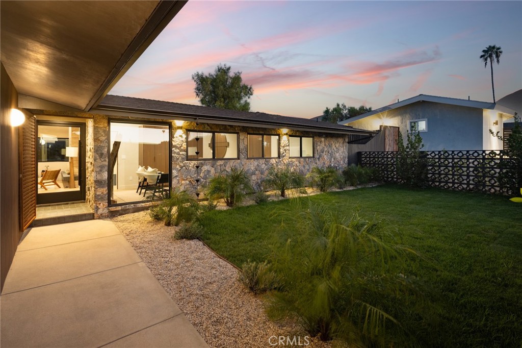 5746 Mcdonie Property Photo 6