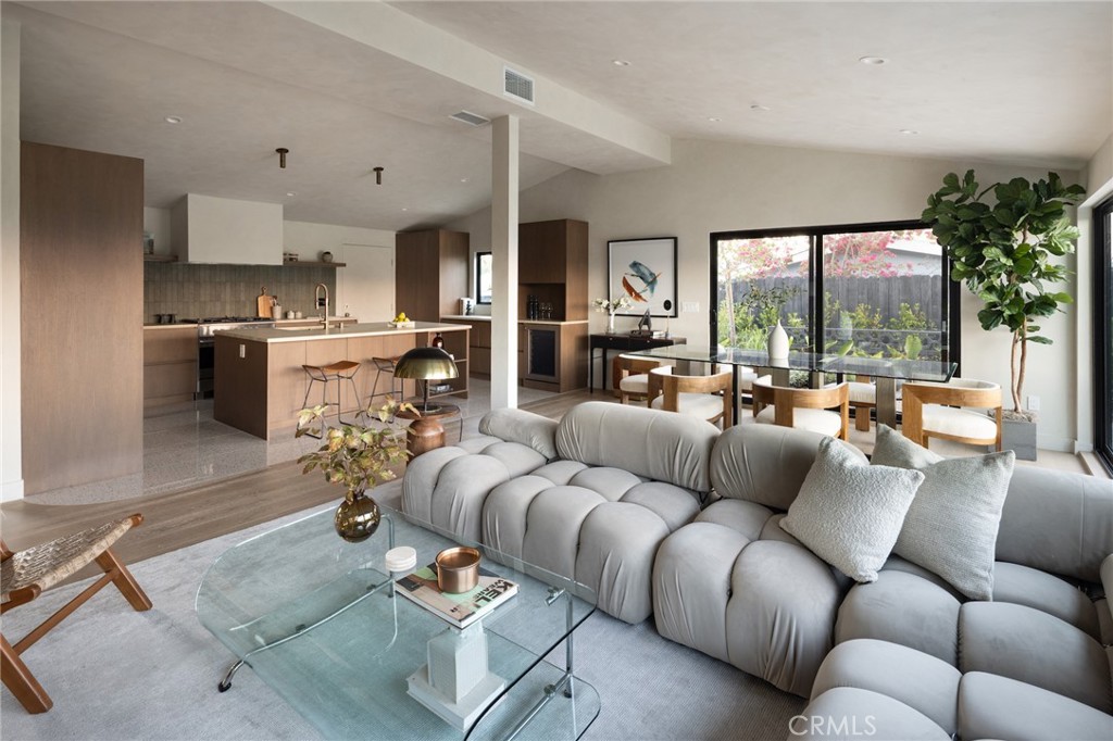 5746 Mcdonie Property Photo 14