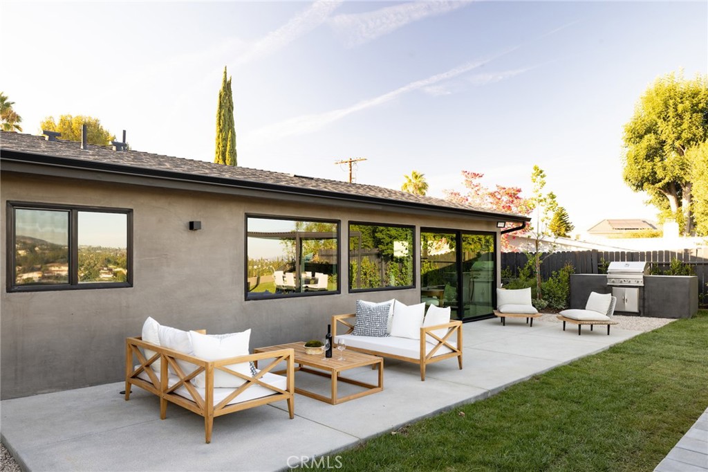 5746 Mcdonie Property Photo 34