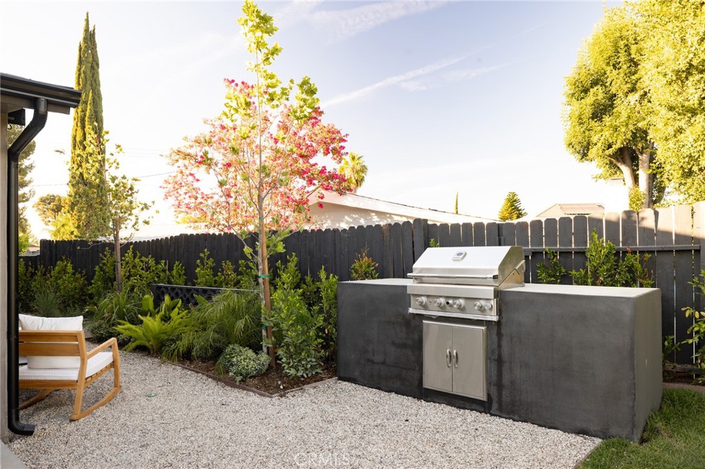 5746 Mcdonie Property Photo 35