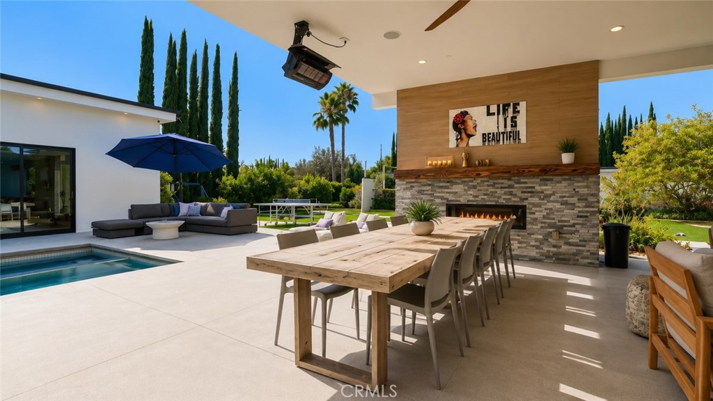 22935 Oxnard Property Photo 46