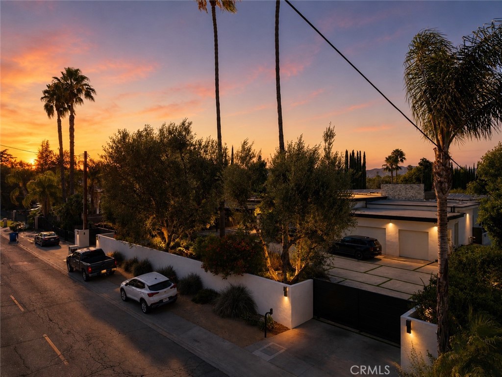22935 Oxnard Property Photo 70