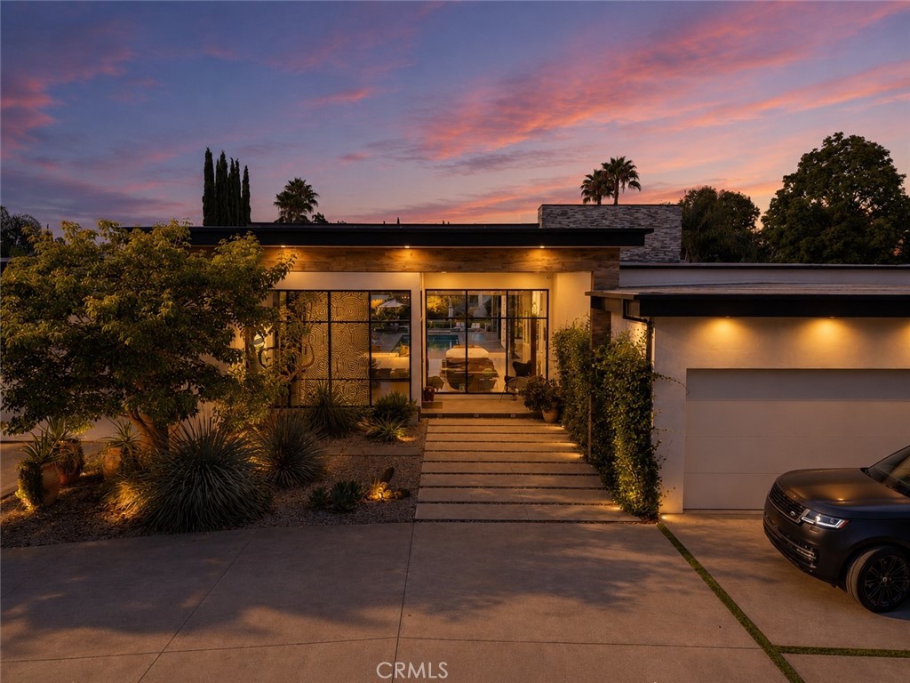 22935 Oxnard Property Photo 75
