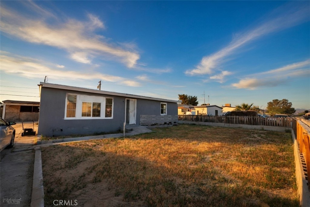 328 N Helena Property Photo 1