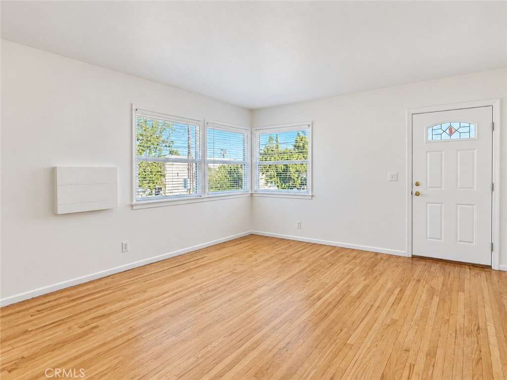 15234 Rayen Street D Property Photo 1