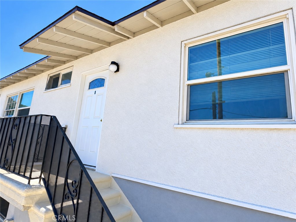15234 Rayen Street D Property Photo 16