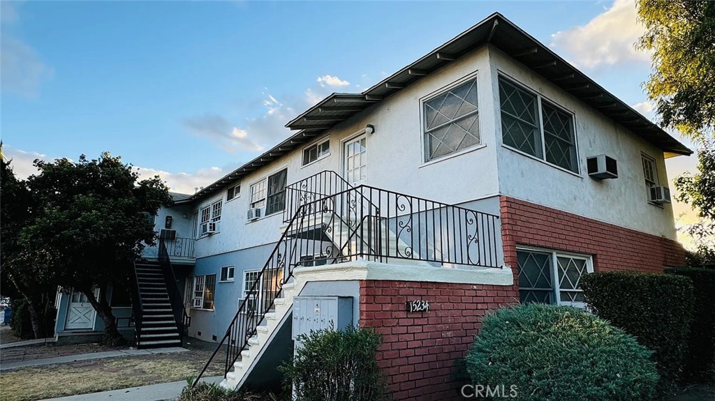 15234 Rayen Street D Property Photo 18