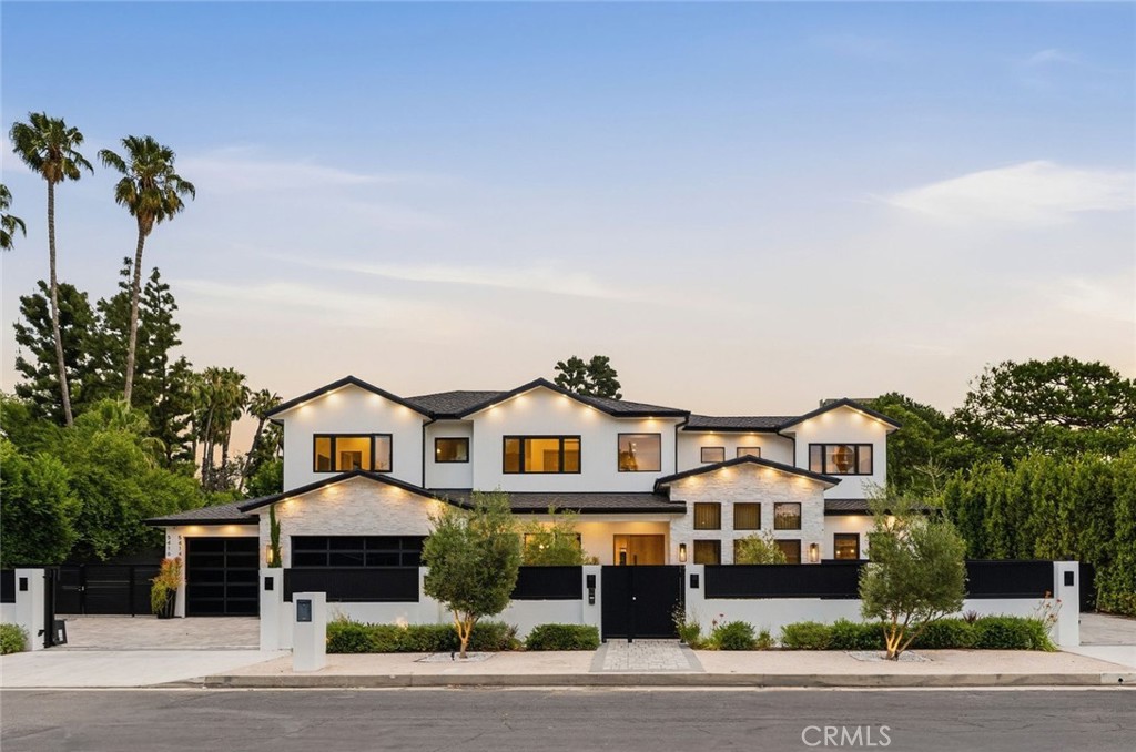 5414 Genesta Property Photo 1