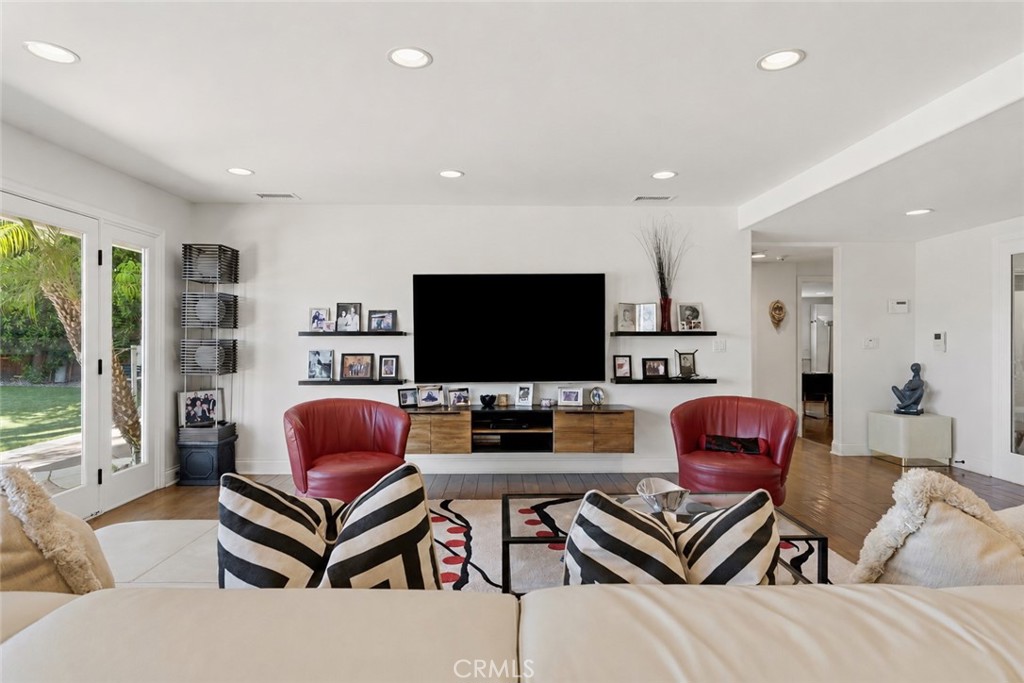 23365 Calvert Street Property Photo 12