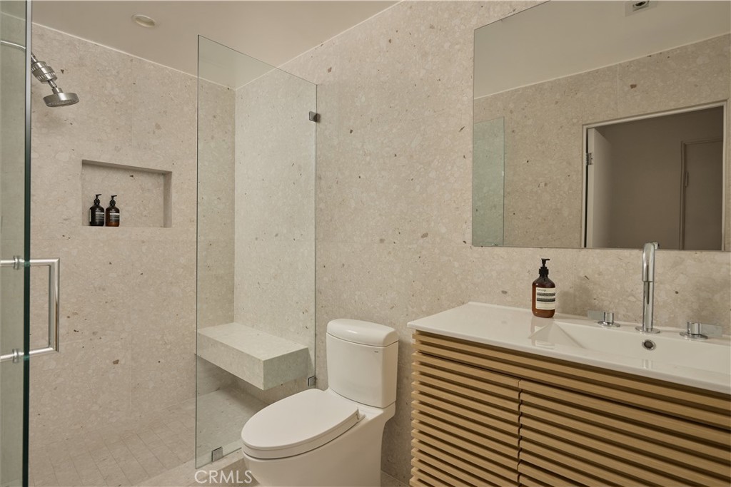 8787 Shoreham Drive 105 Property Photo 13