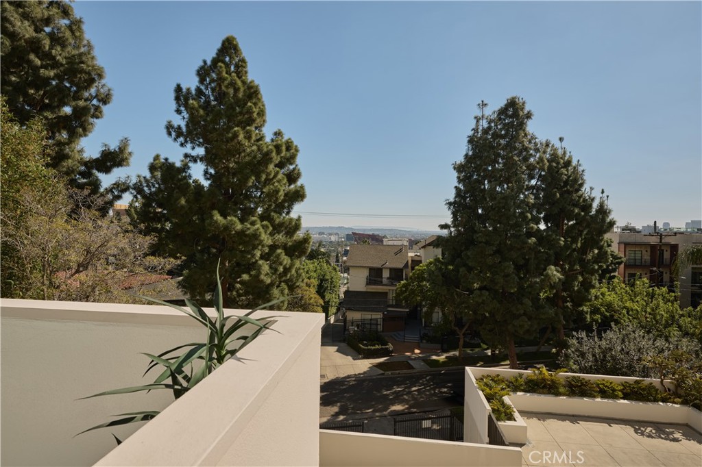 8787 Shoreham Drive 105 Property Photo 15