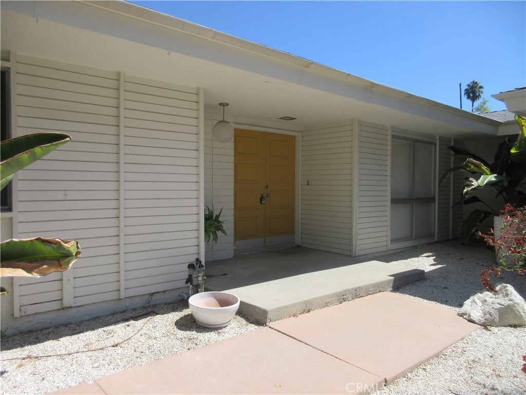 24300 Hatteras Street Property Photo 3