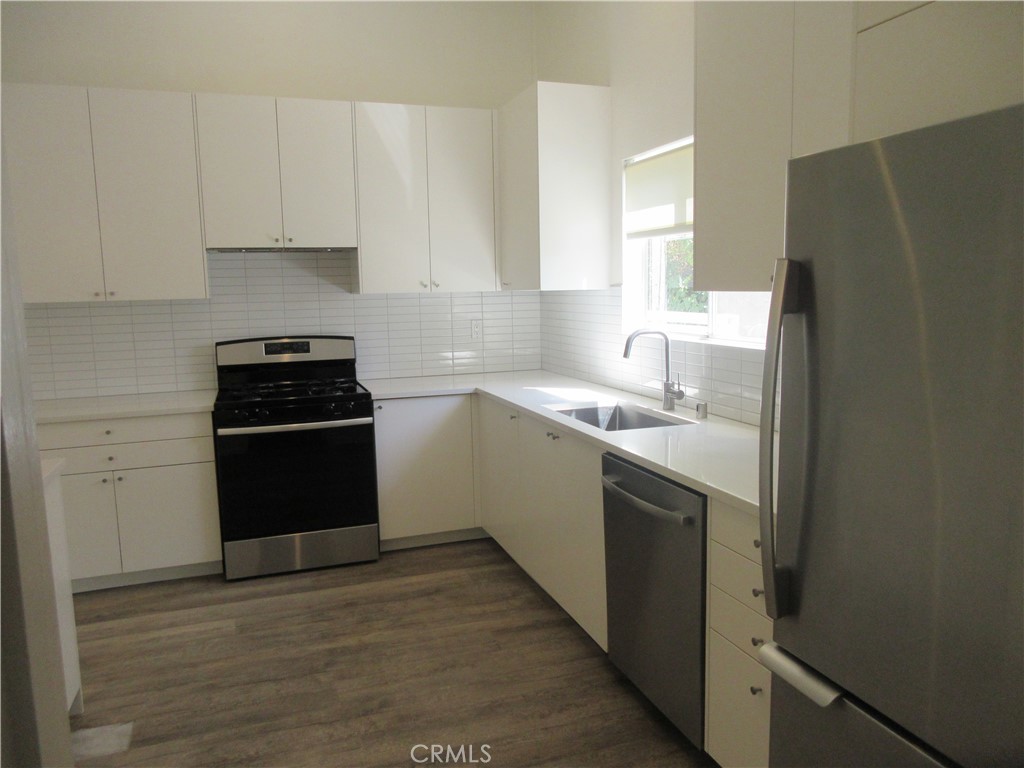 24300 Hatteras Street Property Photo 8