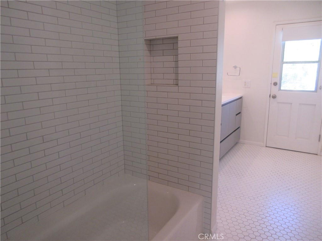24300 Hatteras Street Property Photo 21