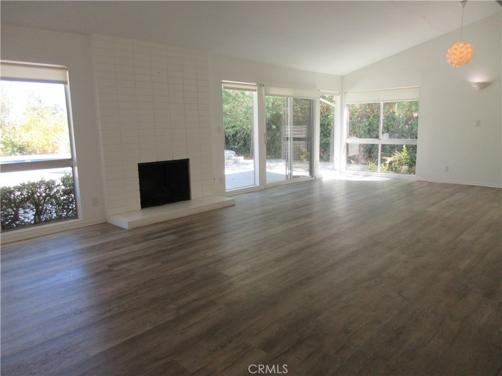 24300 Hatteras Street Property Photo 32