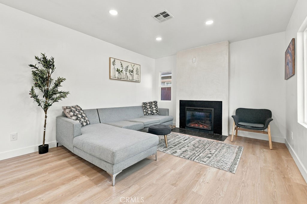 6225 Morella Property Photo 4