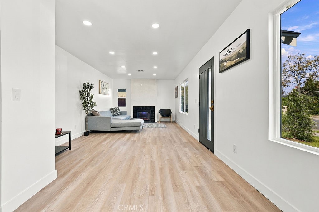 6225 Morella Property Photo 7