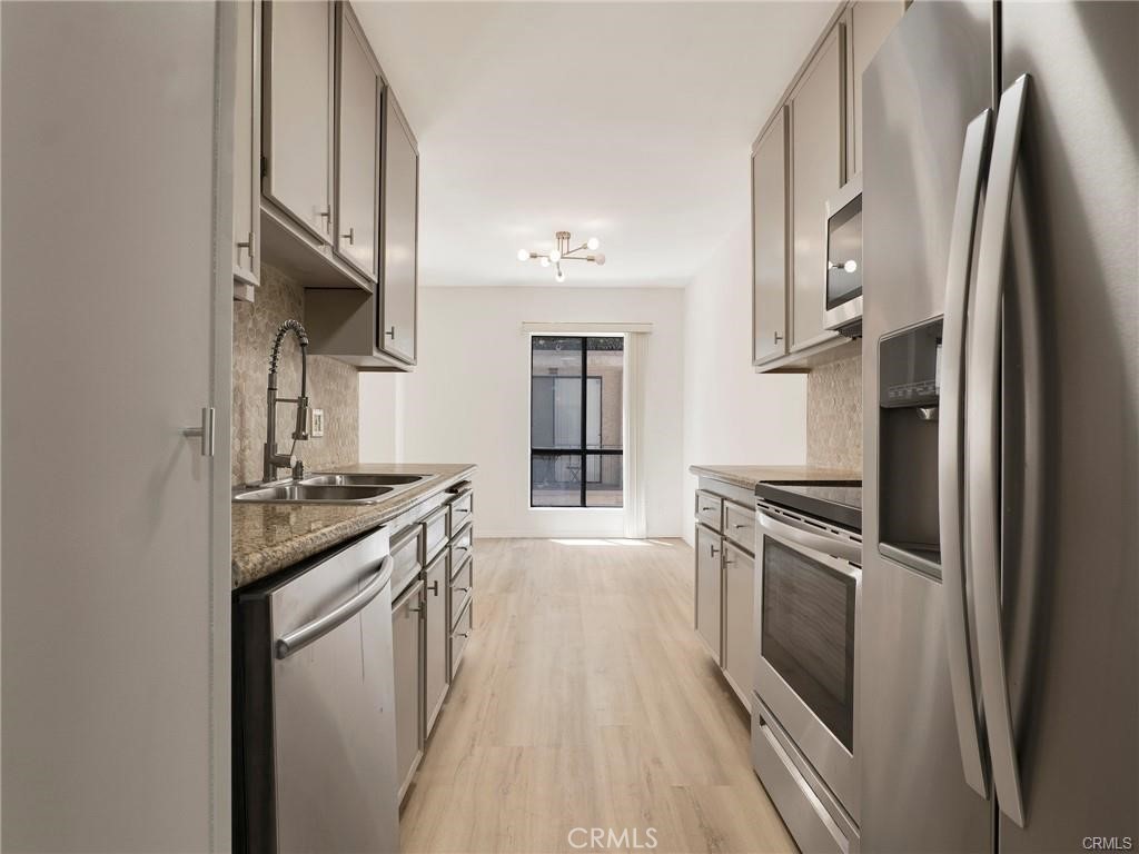 7300 Franklin Avenue 354 Property Photo 6