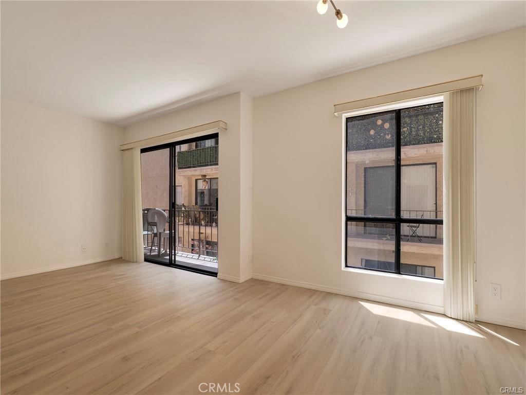 7300 Franklin Avenue 354 Property Photo 11