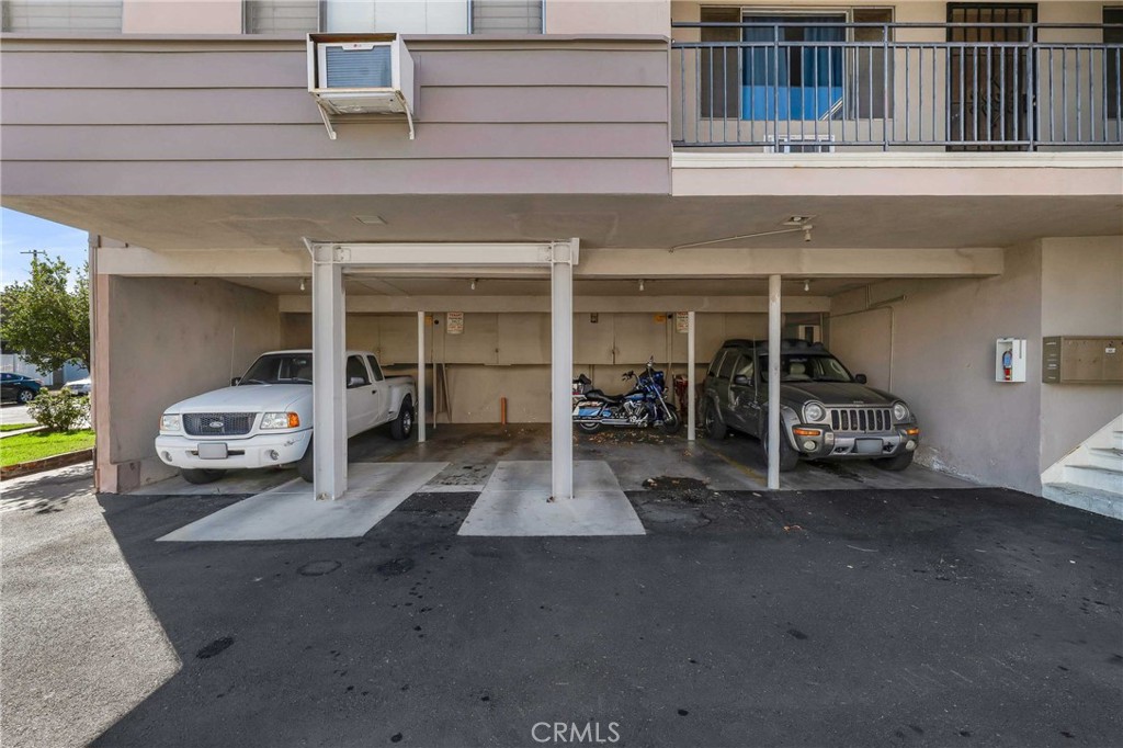 10413 Parr Property Photo 2
