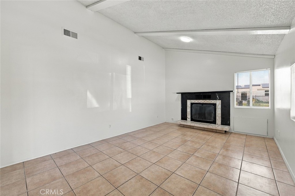 1204 E Avenue Q4 Property Photo 8